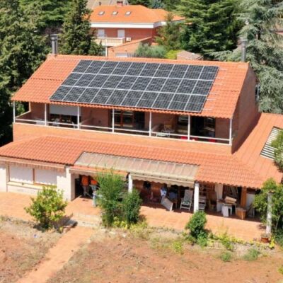 Instalación fotovoltaica en casa unifamiliar de Lérida